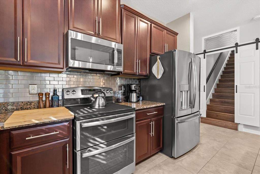 Active With Contract: $559,900 (4 beds, 2 baths, 2406 Square Feet)