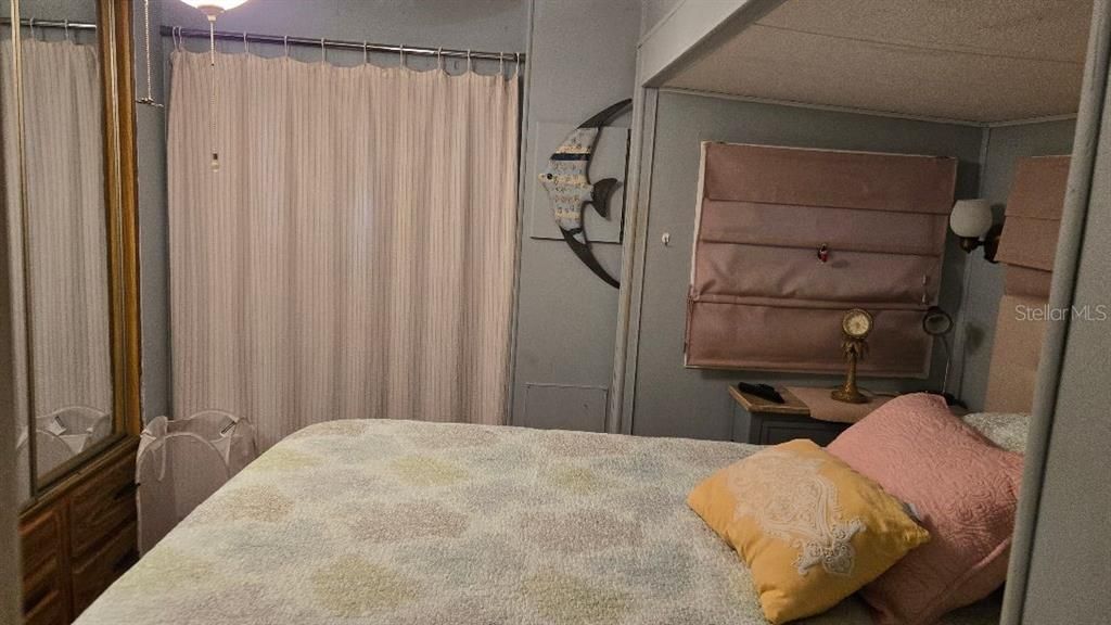 На продажу: $89,900 (1 спален, 1 ванн, 380 Квадратных фут)