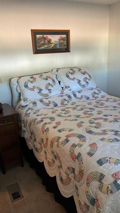 For Sale: $139,900 (2 beds, 2 baths, 800 Square Feet)