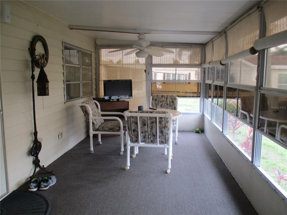 For Sale: $139,900 (2 beds, 2 baths, 800 Square Feet)