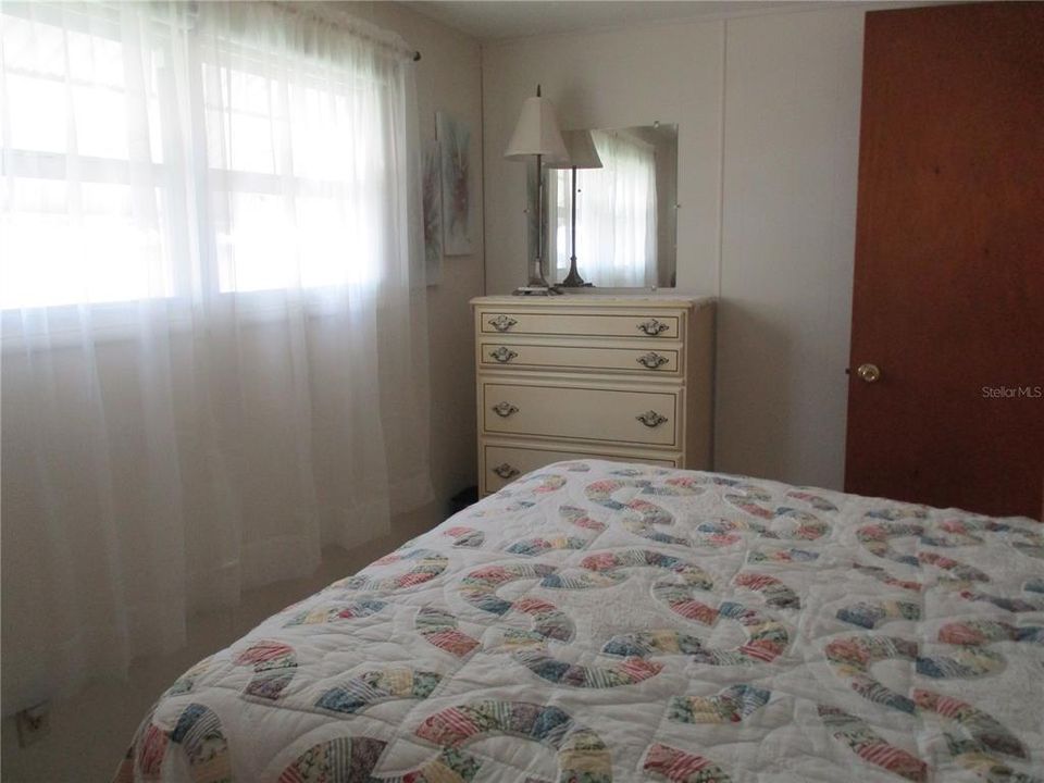For Sale: $139,900 (2 beds, 2 baths, 800 Square Feet)