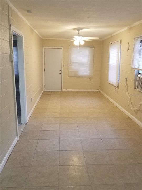 For Rent: $1,025 (2 beds, 1 baths, 600 Square Feet)