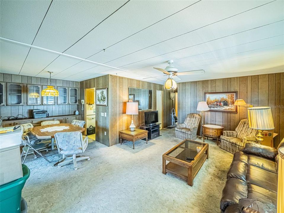 На продажу: $125,000 (3 спален, 2 ванн, 1392 Квадратных фут)