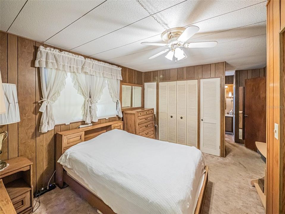 На продажу: $125,000 (3 спален, 2 ванн, 1392 Квадратных фут)