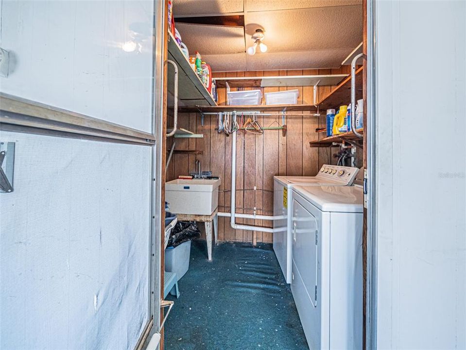 На продажу: $125,000 (3 спален, 2 ванн, 1392 Квадратных фут)