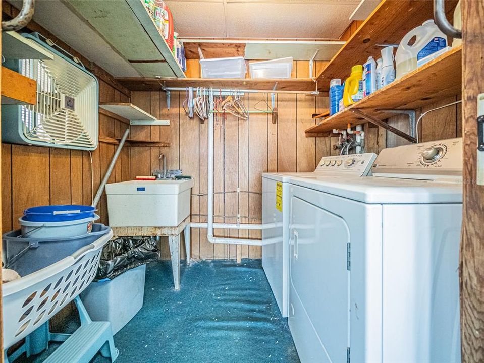 На продажу: $125,000 (3 спален, 2 ванн, 1392 Квадратных фут)