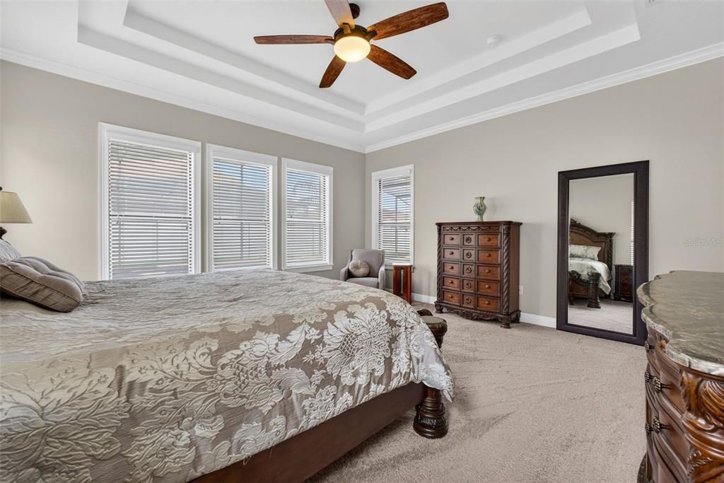 Active With Contract: $879,900 (5 beds, 4 baths, 4566 Square Feet)