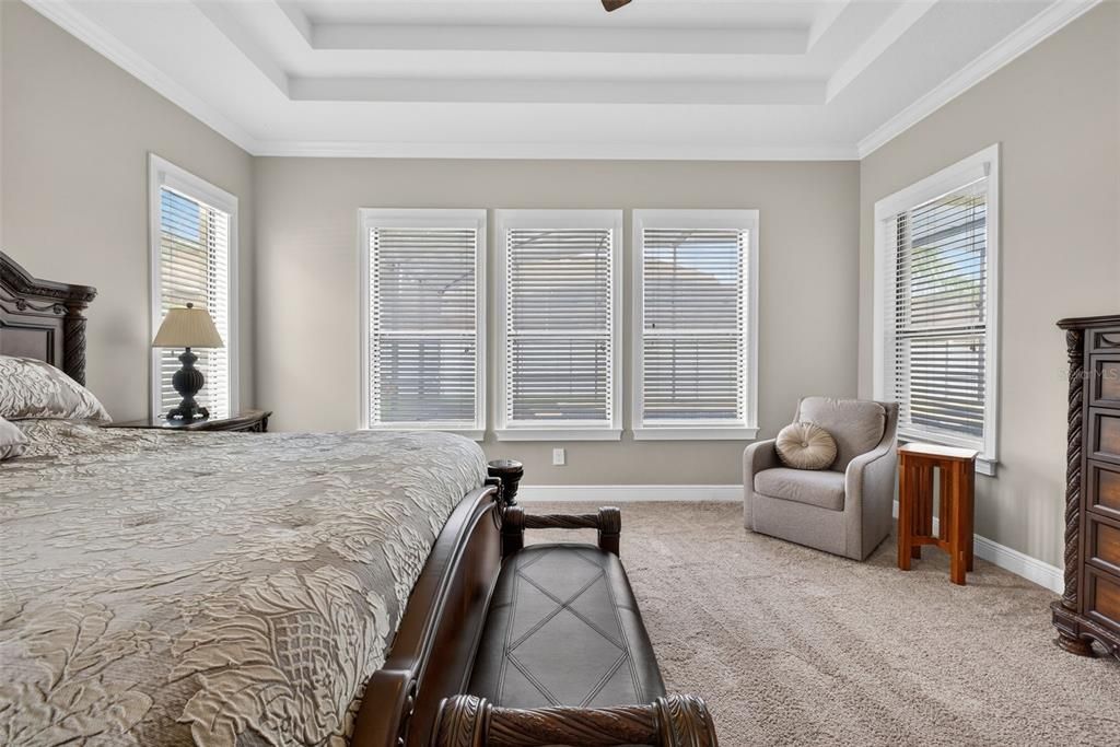 Active With Contract: $879,900 (5 beds, 4 baths, 4566 Square Feet)