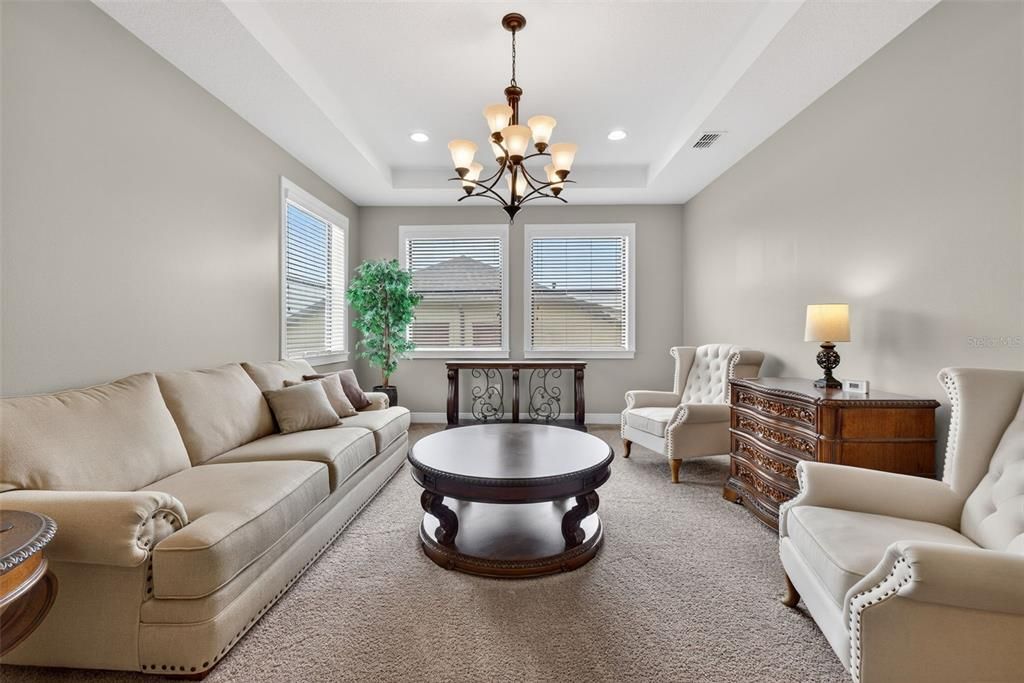 Active With Contract: $879,900 (5 beds, 4 baths, 4566 Square Feet)