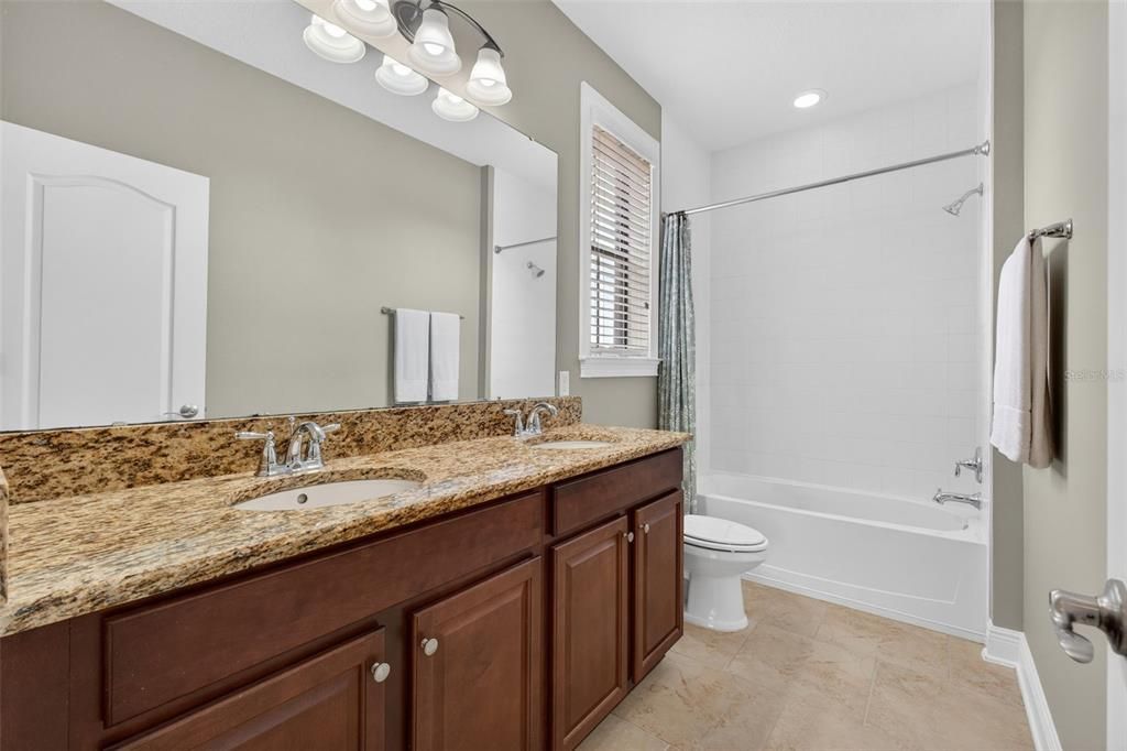 Active With Contract: $879,900 (5 beds, 4 baths, 4566 Square Feet)