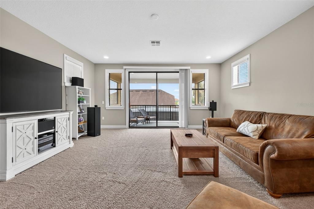 Active With Contract: $879,900 (5 beds, 4 baths, 4566 Square Feet)