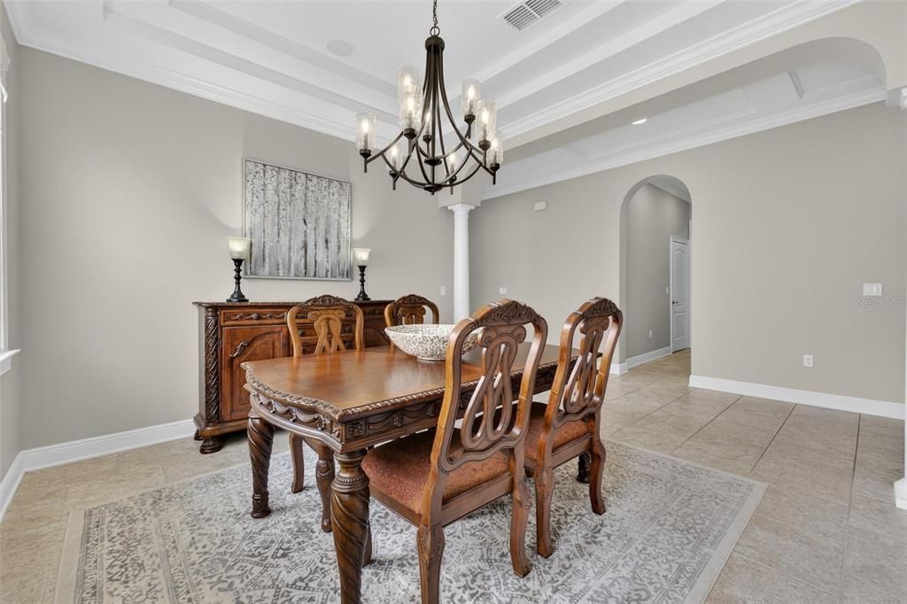 Active With Contract: $879,900 (5 beds, 4 baths, 4566 Square Feet)