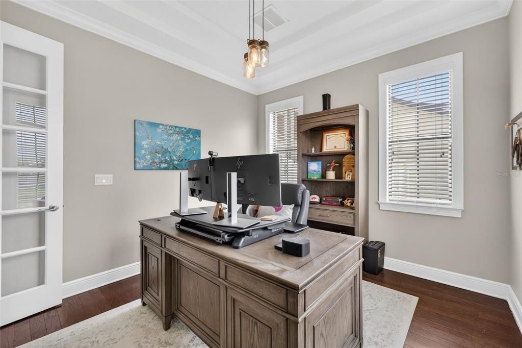 Active With Contract: $879,900 (5 beds, 4 baths, 4566 Square Feet)
