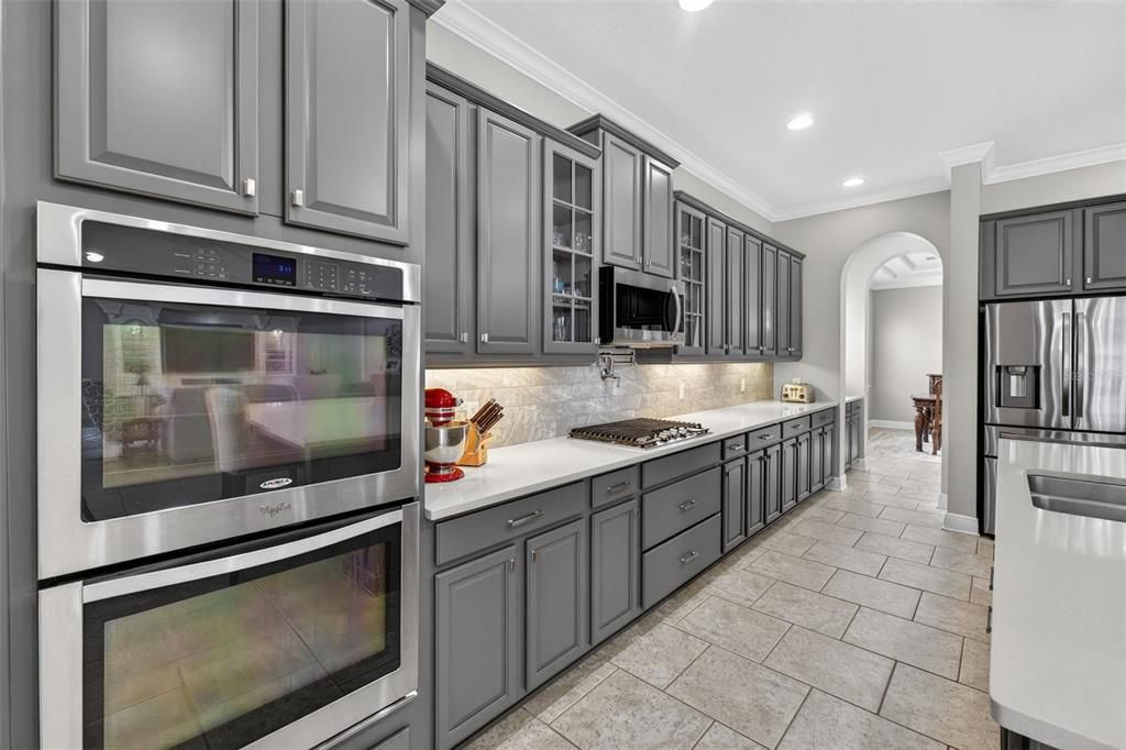 Active With Contract: $879,900 (5 beds, 4 baths, 4566 Square Feet)
