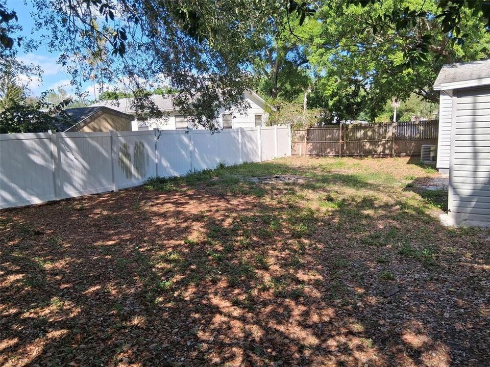 Active With Contract: $225,000 (3 beds, 2 baths, 1400 Square Feet)