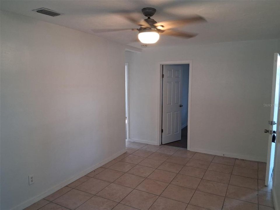 Active With Contract: $225,000 (3 beds, 2 baths, 1400 Square Feet)