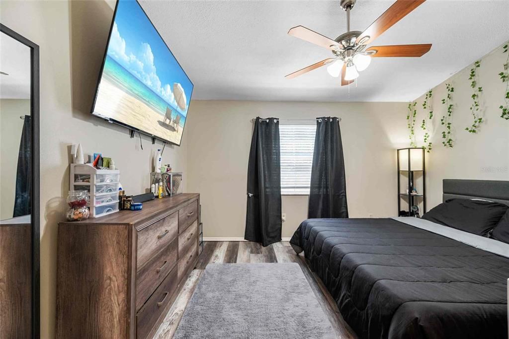 En Venta: $265,000 (2 camas, 2 baños, 1161 Pies cuadrados)