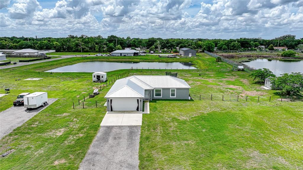 For Sale: $379,900 (3 beds, 2 baths, 1374 Square Feet)