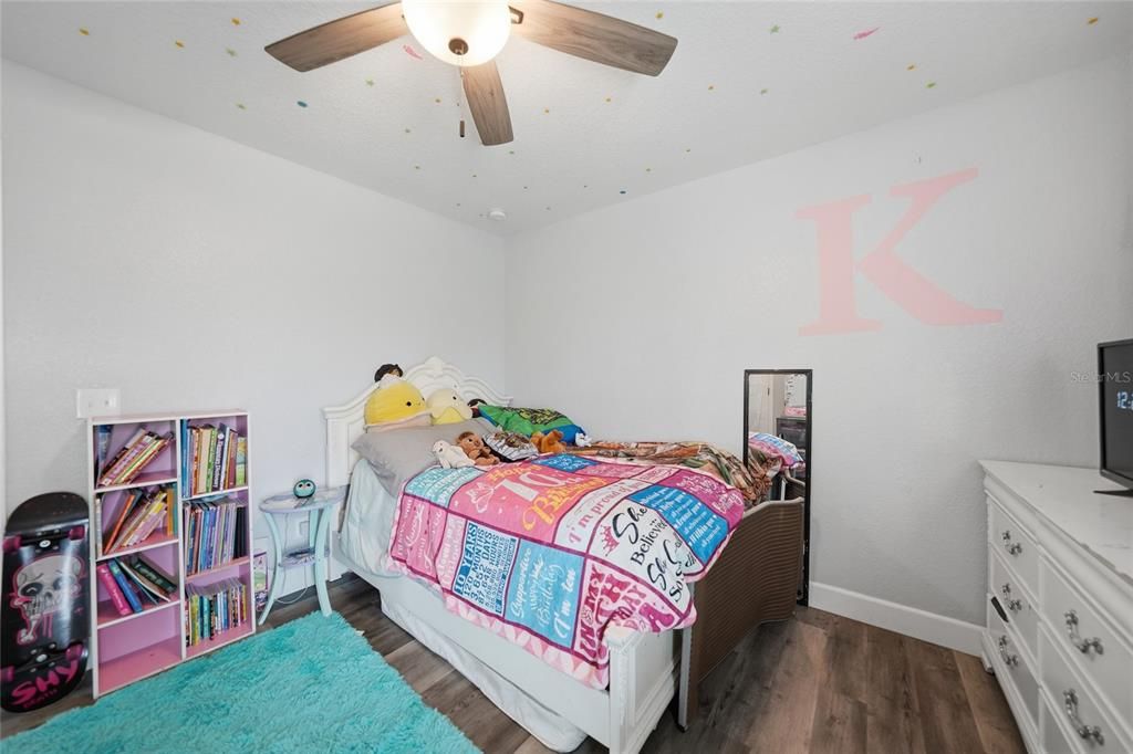For Sale: $379,900 (3 beds, 2 baths, 1374 Square Feet)