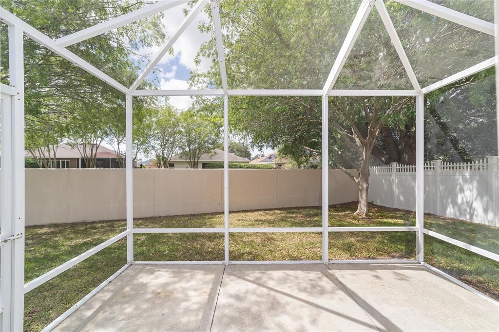Activo con contrato: $245,000 (2 camas, 2 baños, 1275 Pies cuadrados)