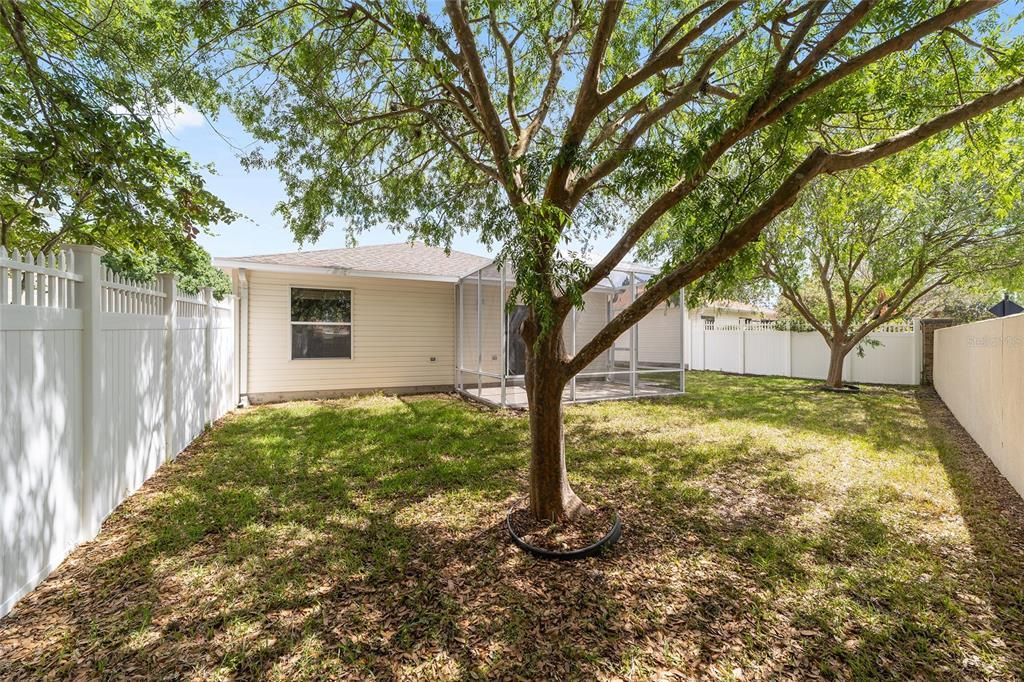 Activo con contrato: $245,000 (2 camas, 2 baños, 1275 Pies cuadrados)