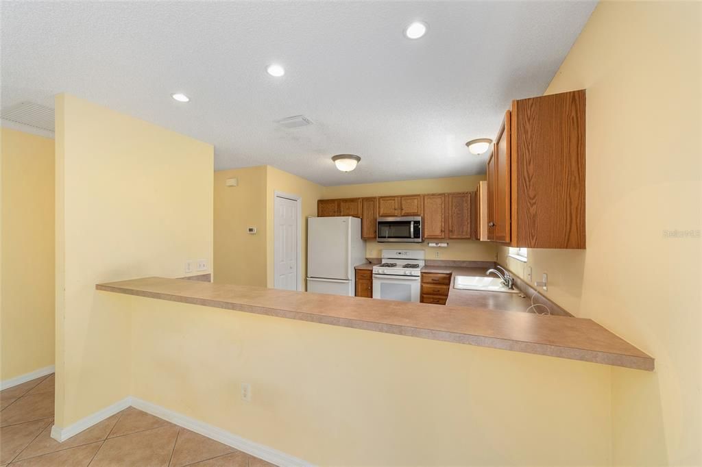 Activo con contrato: $245,000 (2 camas, 2 baños, 1275 Pies cuadrados)