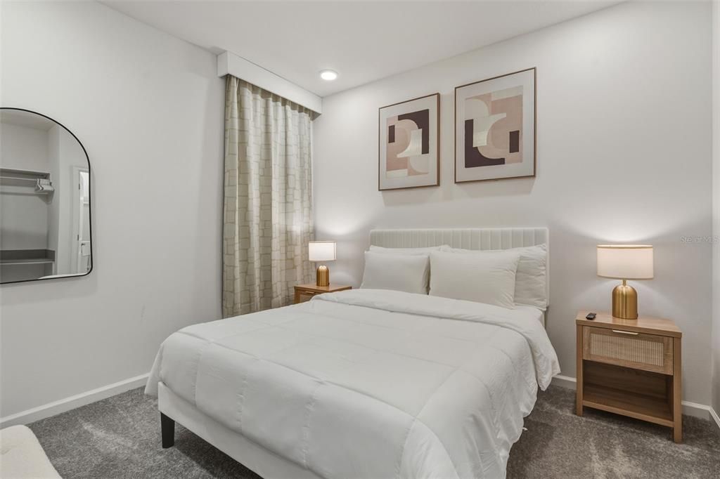 For Sale: $939,000 (5 beds, 5 baths, 1906 Square Feet)