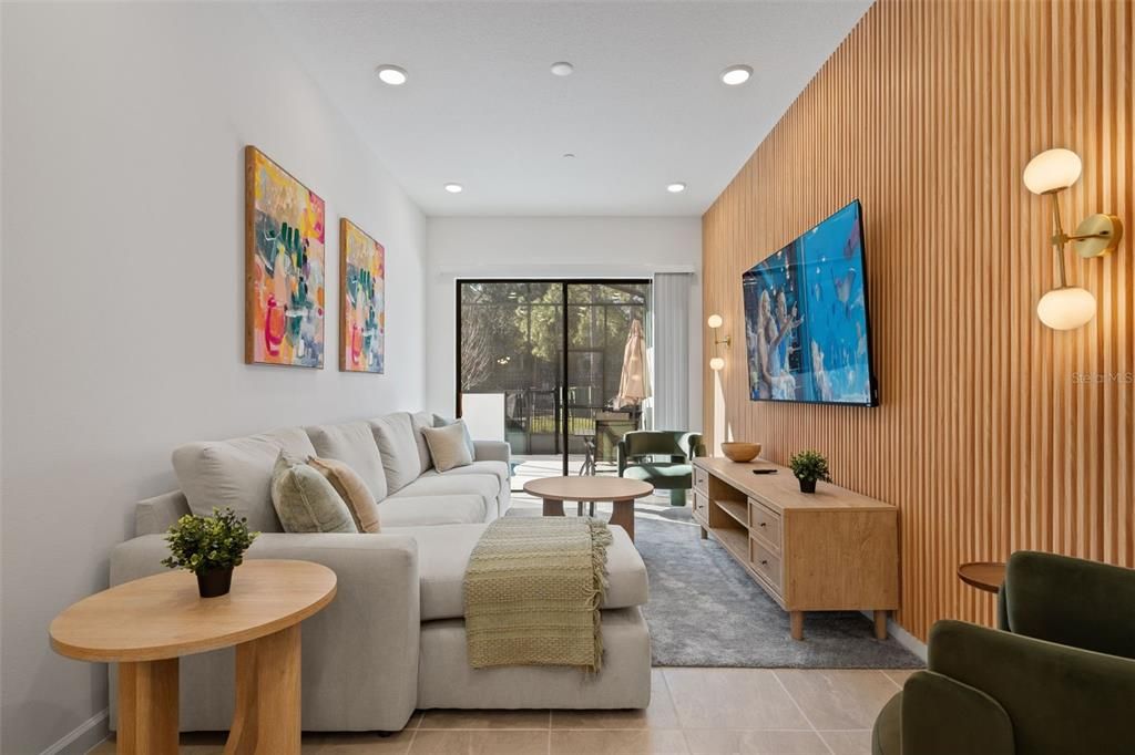 For Sale: $939,000 (5 beds, 5 baths, 1906 Square Feet)