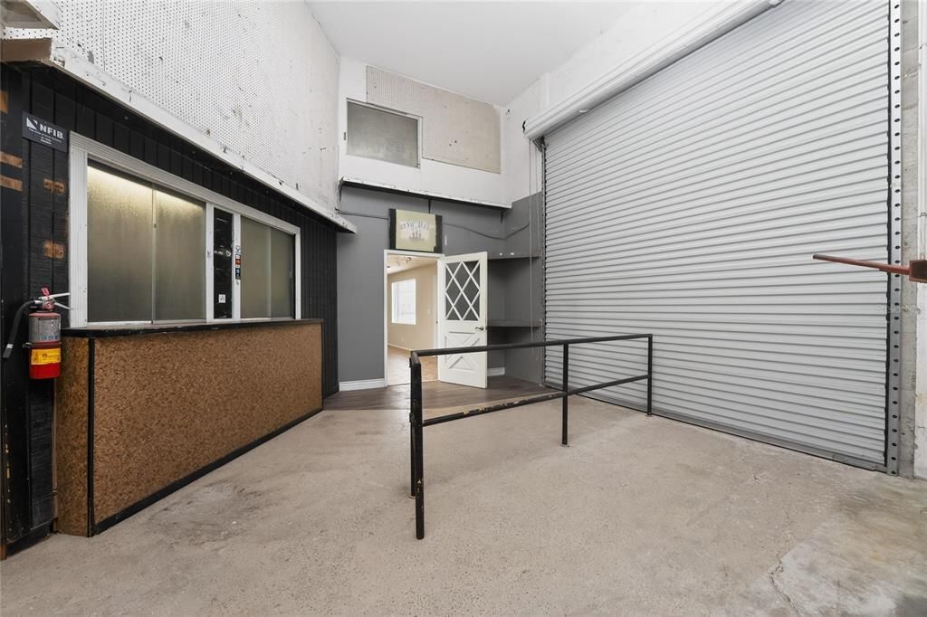 Activo con contrato: $700,000 (0 camas, 0 baños, 1242 Pies cuadrados)