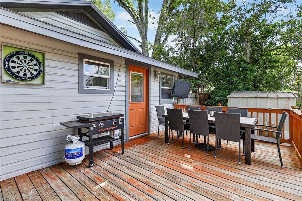 Active With Contract: $235,000 (2 beds, 2 baths, 816 Square Feet)