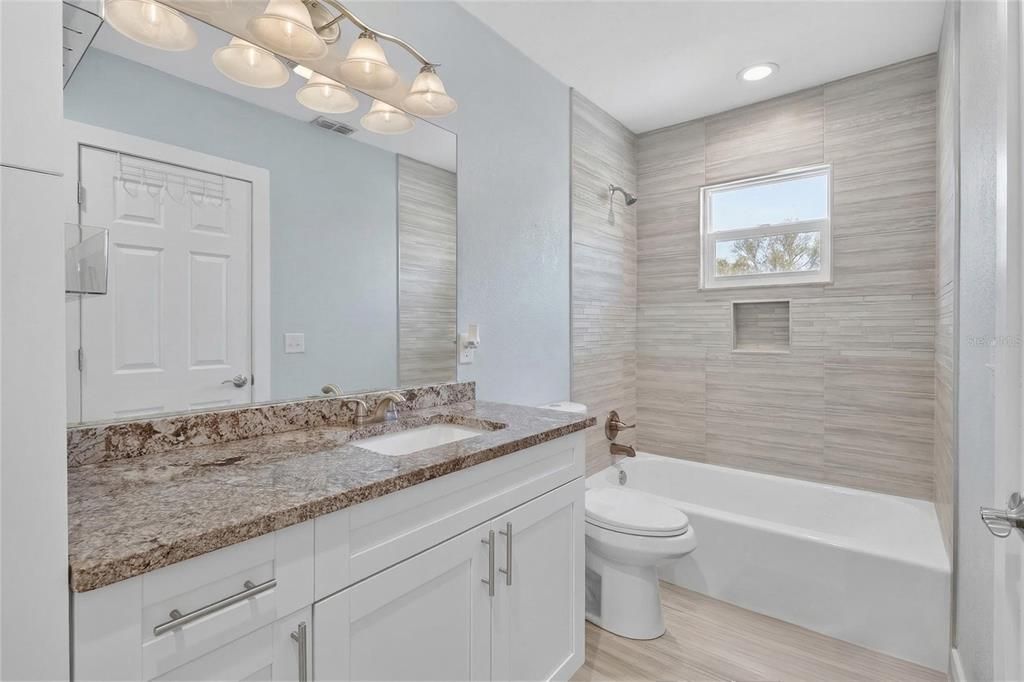 Active With Contract: $235,000 (2 beds, 2 baths, 816 Square Feet)