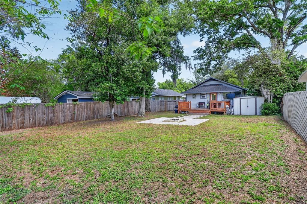 Active With Contract: $235,000 (2 beds, 2 baths, 816 Square Feet)