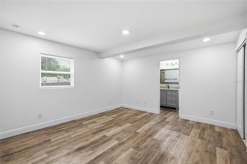 For Rent: $1,695 (3 beds, 2 baths, 864 Square Feet)