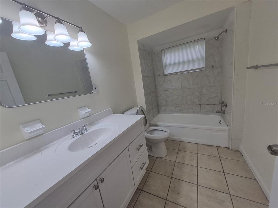 For Rent: $1,299 (3 beds, 1 baths, 1140 Square Feet)