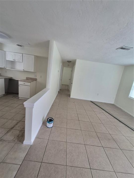 For Rent: $1,299 (3 beds, 1 baths, 1140 Square Feet)