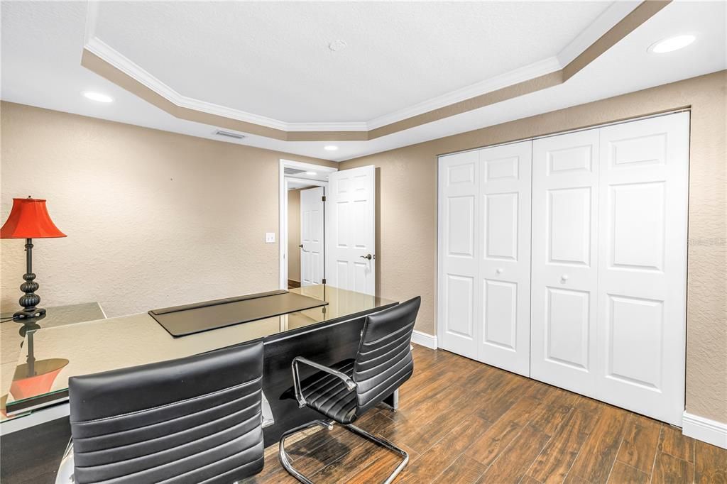 Activo con contrato: $220,000 (2 camas, 2 baños, 1040 Pies cuadrados)