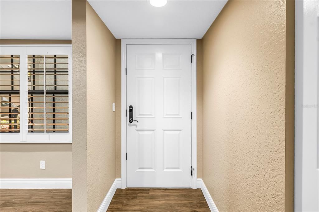 Activo con contrato: $220,000 (2 camas, 2 baños, 1040 Pies cuadrados)
