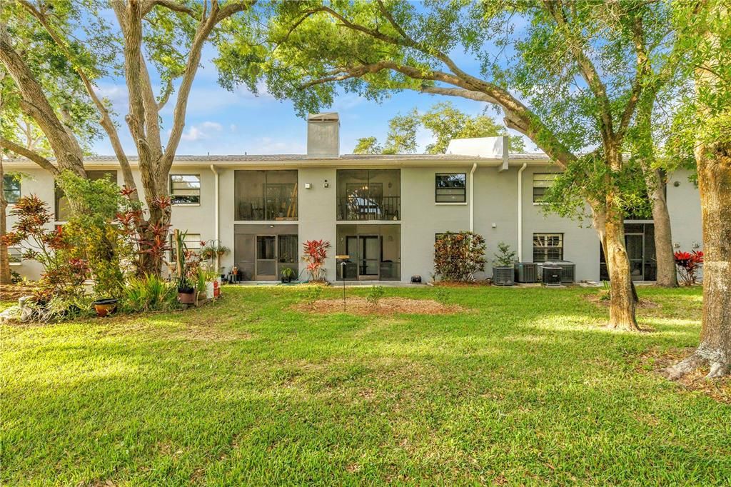 Activo con contrato: $220,000 (2 camas, 2 baños, 1040 Pies cuadrados)