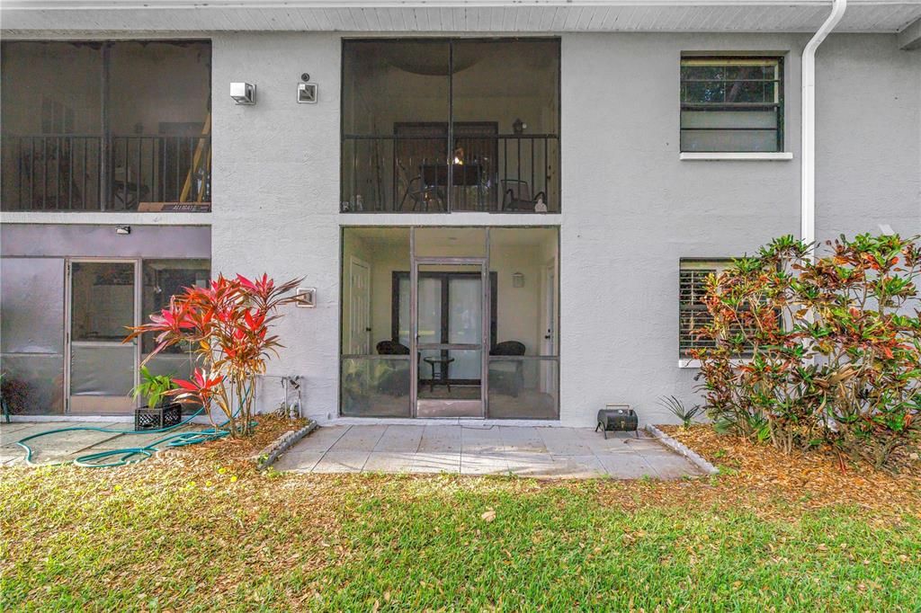 Activo con contrato: $220,000 (2 camas, 2 baños, 1040 Pies cuadrados)