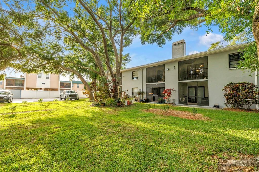 Activo con contrato: $220,000 (2 camas, 2 baños, 1040 Pies cuadrados)