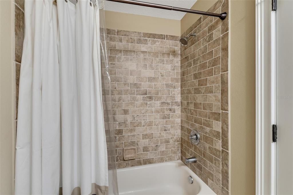 For Rent: $2,500 (3 beds, 2 baths, 1344 Square Feet)