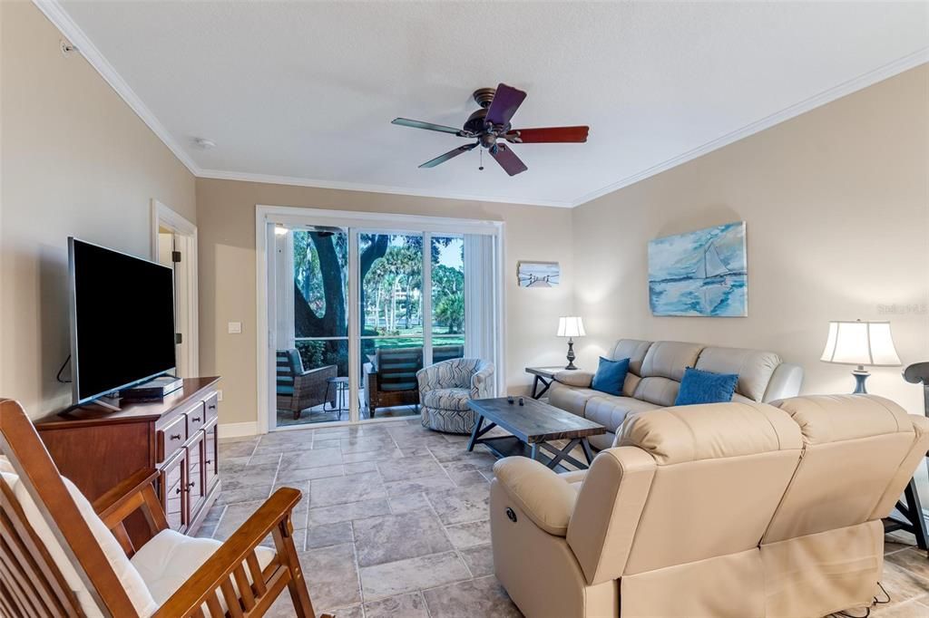 For Rent: $2,500 (3 beds, 2 baths, 1344 Square Feet)