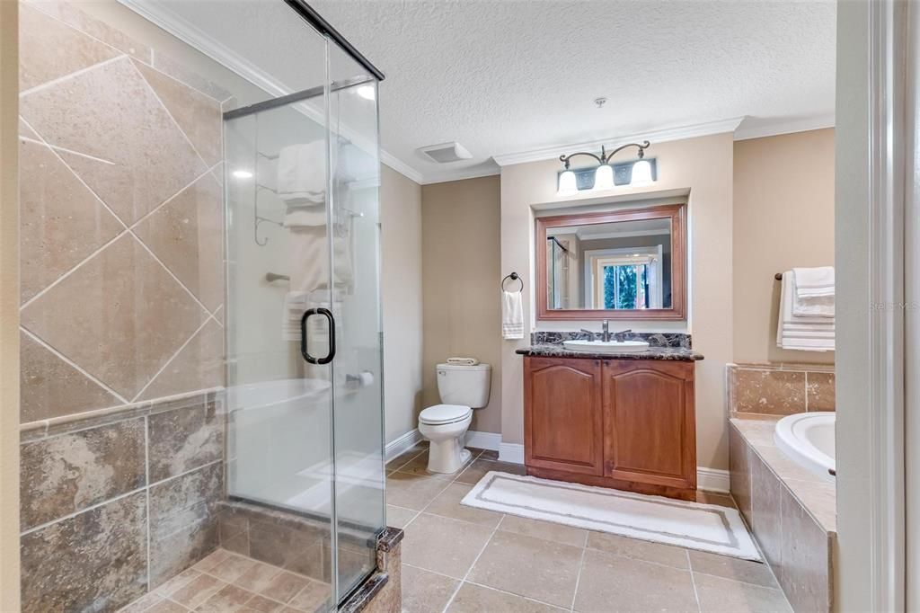 For Rent: $2,500 (3 beds, 2 baths, 1344 Square Feet)