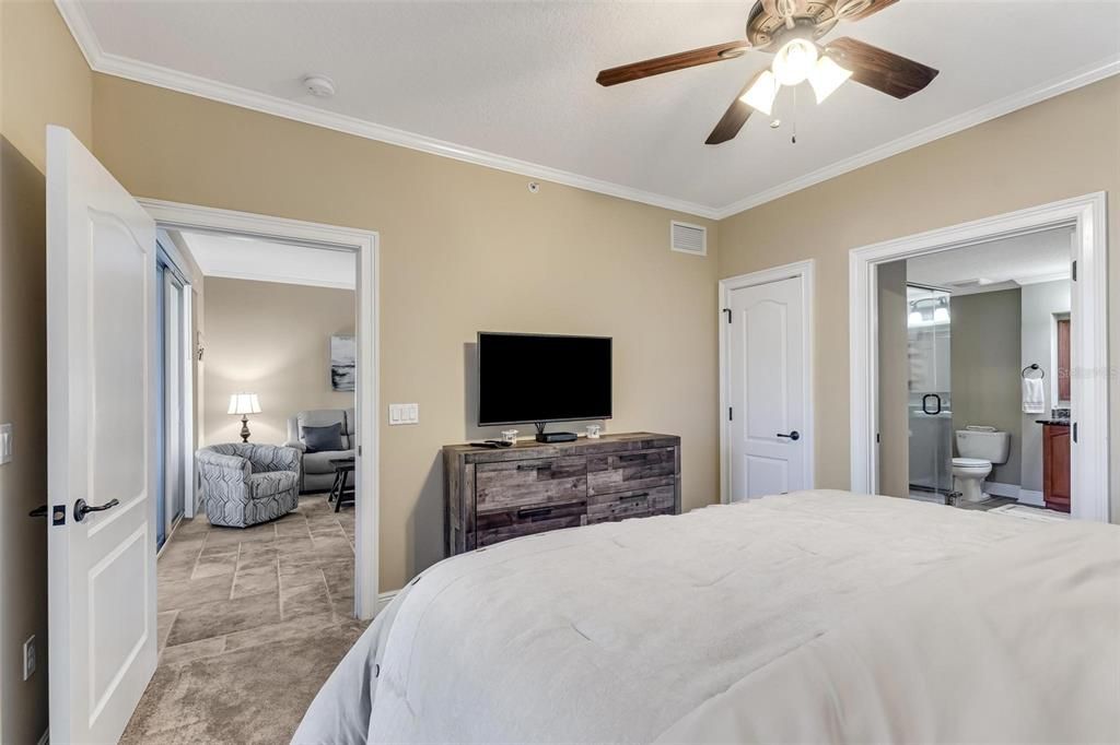 For Rent: $2,500 (3 beds, 2 baths, 1344 Square Feet)