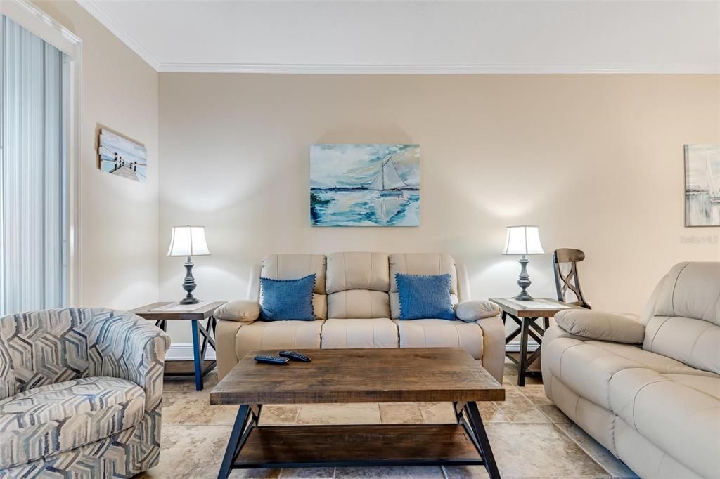 For Rent: $2,500 (3 beds, 2 baths, 1344 Square Feet)