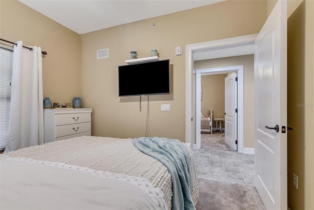 For Rent: $2,500 (3 beds, 2 baths, 1344 Square Feet)