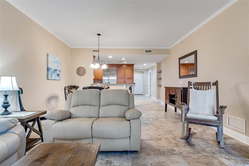 For Rent: $2,500 (3 beds, 2 baths, 1344 Square Feet)