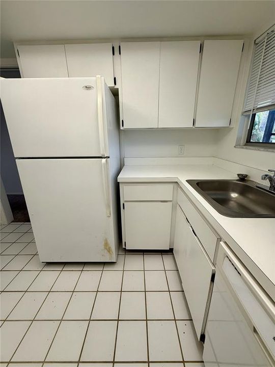 For Rent: $2,300 (2 beds, 2 baths, 1479 Square Feet)