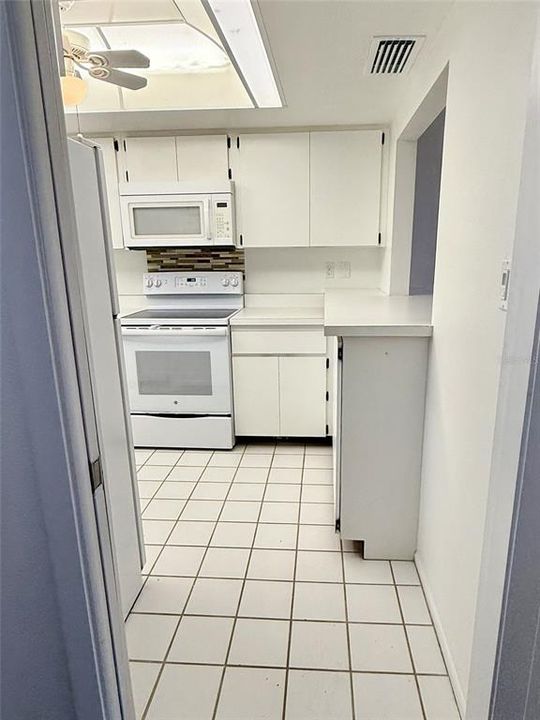 For Rent: $2,300 (2 beds, 2 baths, 1479 Square Feet)