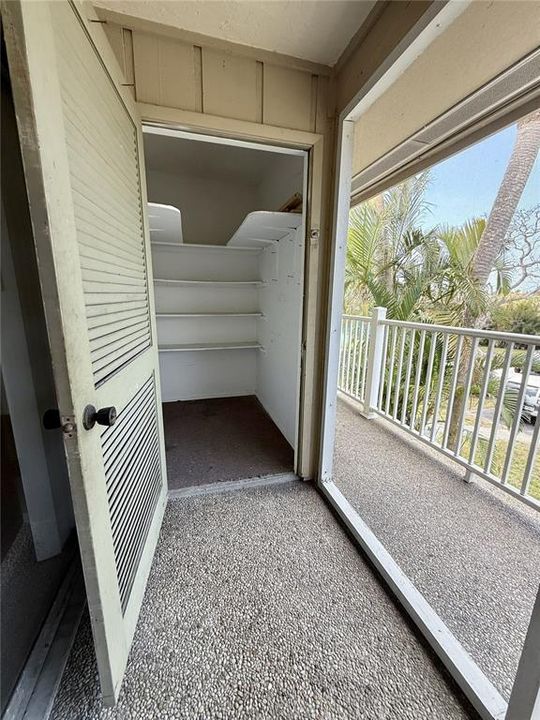 For Rent: $2,300 (2 beds, 2 baths, 1479 Square Feet)